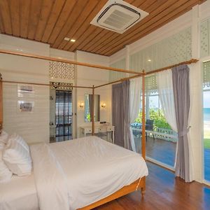 Villa Beach Front